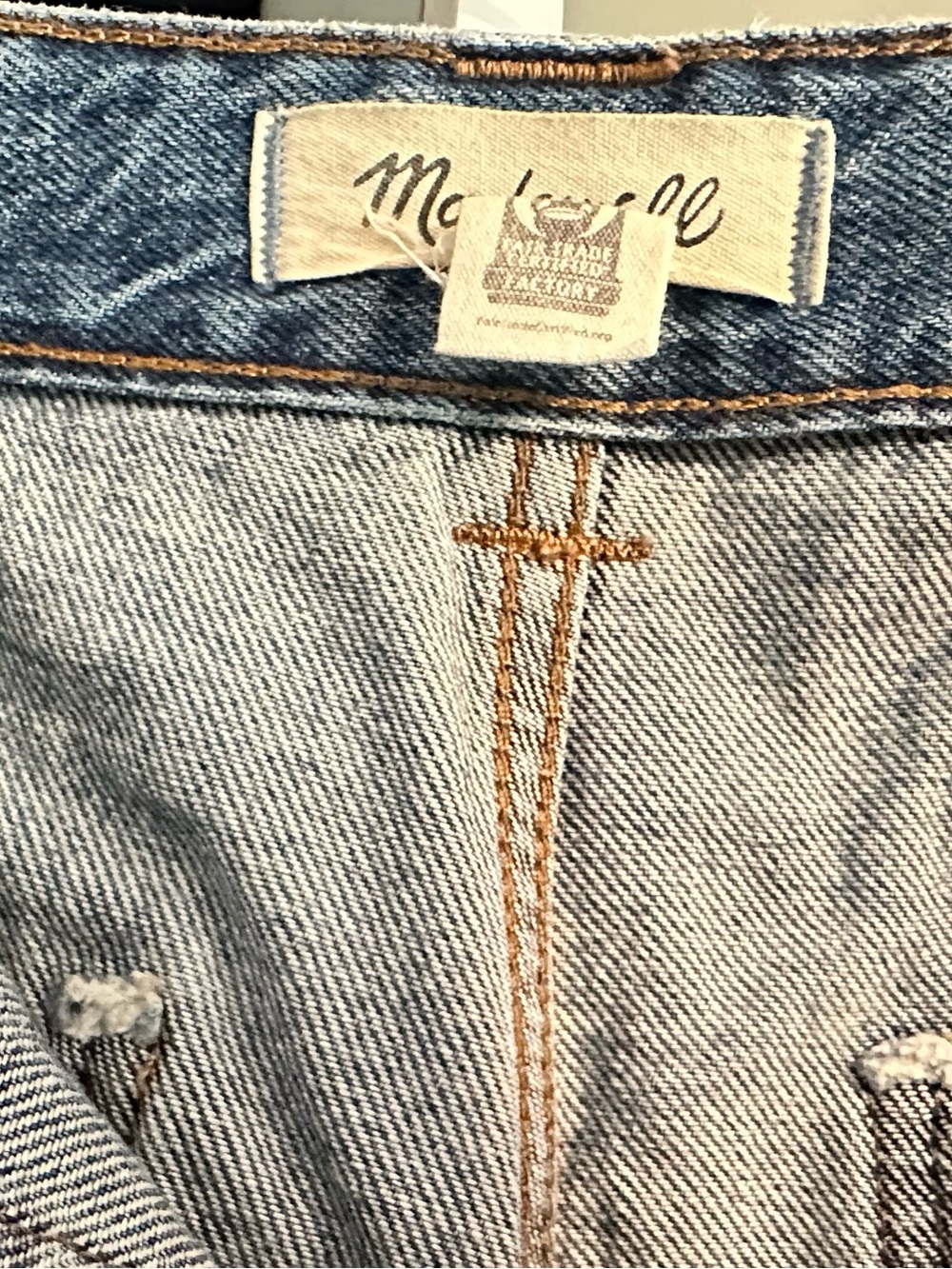 Madewell - Light Wash Button-Fly Carpenter Jeans - Picture 5 of 5